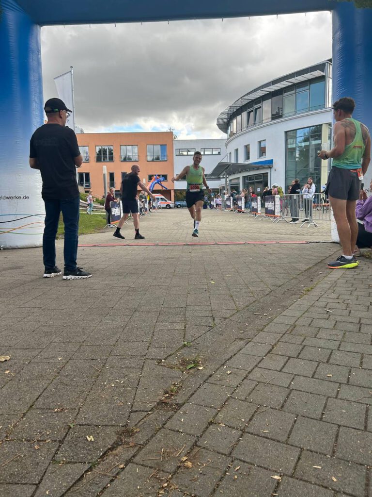 Kurstadtlauf 2025 – Zielbereich am Vitalpark